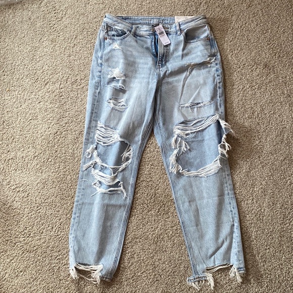 American Eagle Mom Jeans NWT - Picture 1 of 5